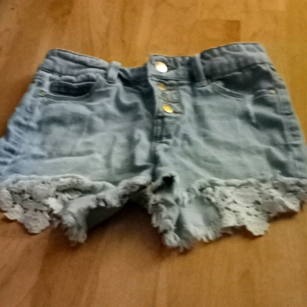 Kids lace jean shorts